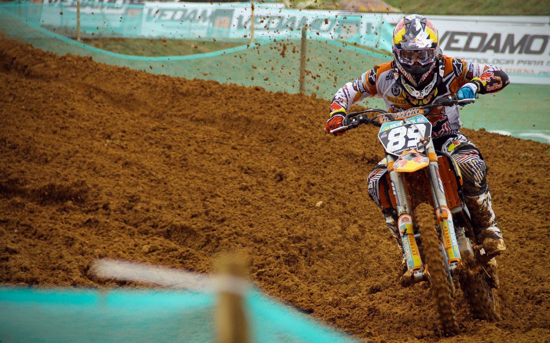 斯图加特高层力挺努贝尔，一号门将地位无可撼动，球队成功基石获官方确认